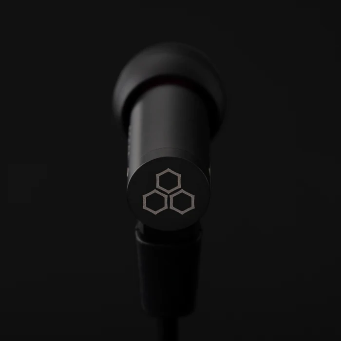 Final Audio S3000